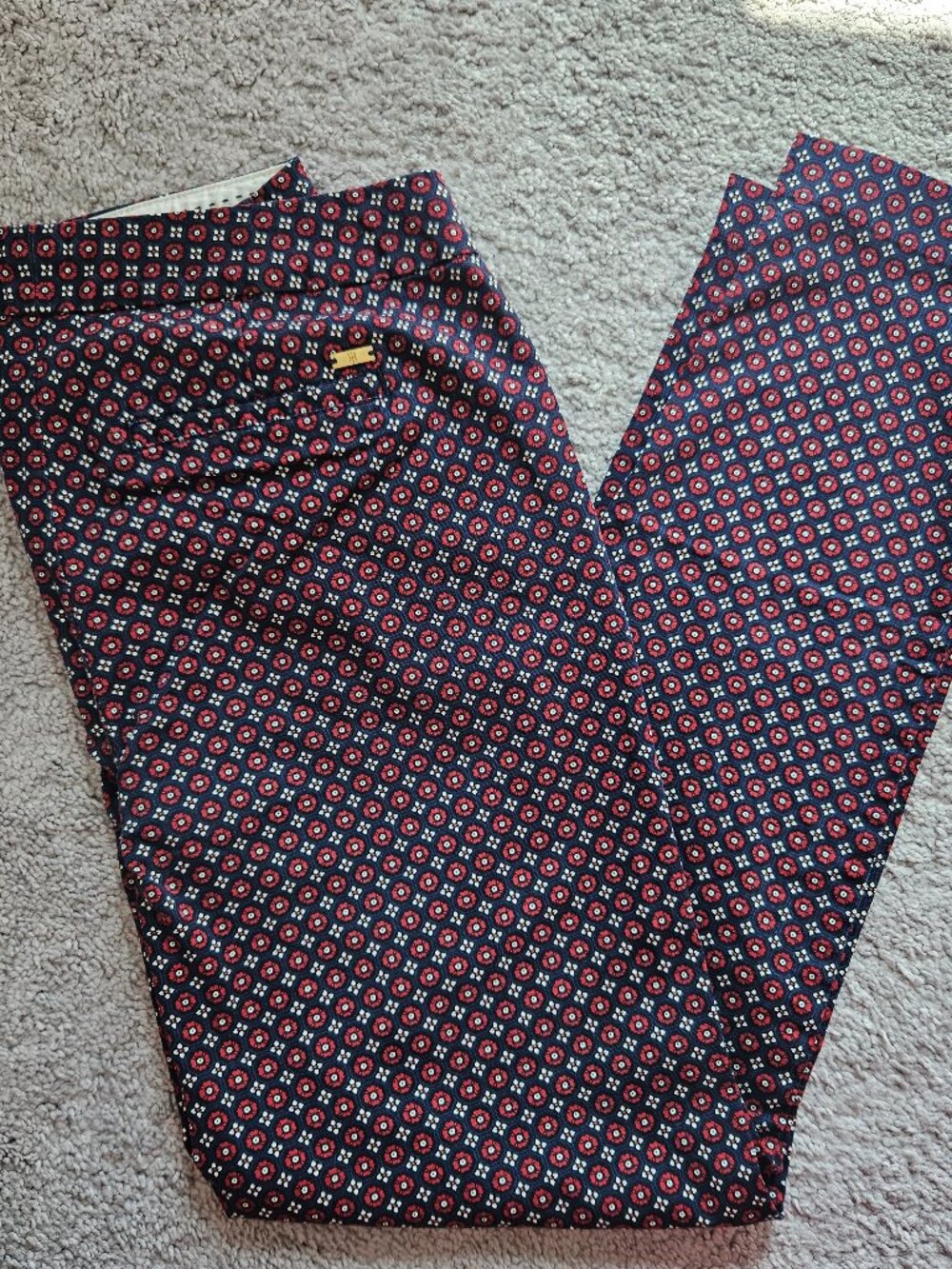 Tommy Hilfiger Slim Pants Size 4 Navy Red Geometric Medallion Print
